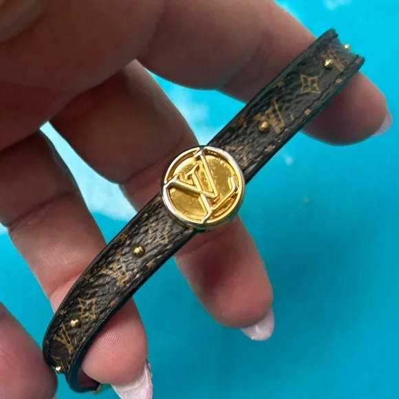 REVERSIBLE LOUIS VUITTON BRACELET CLASSIC LV PATTERN ❤🤎❤🤎❤🤎❤